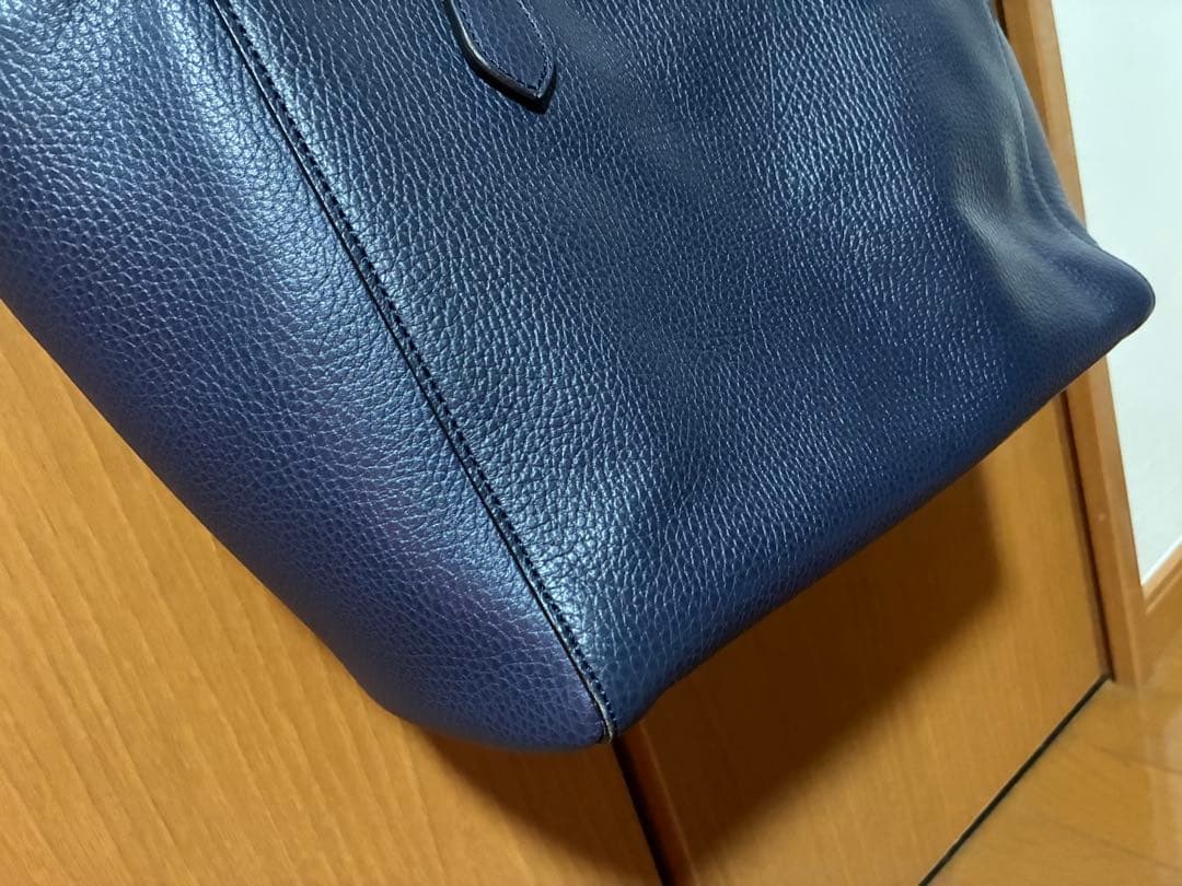 Gucci グッチ　スウィングラージトート　ネイビー