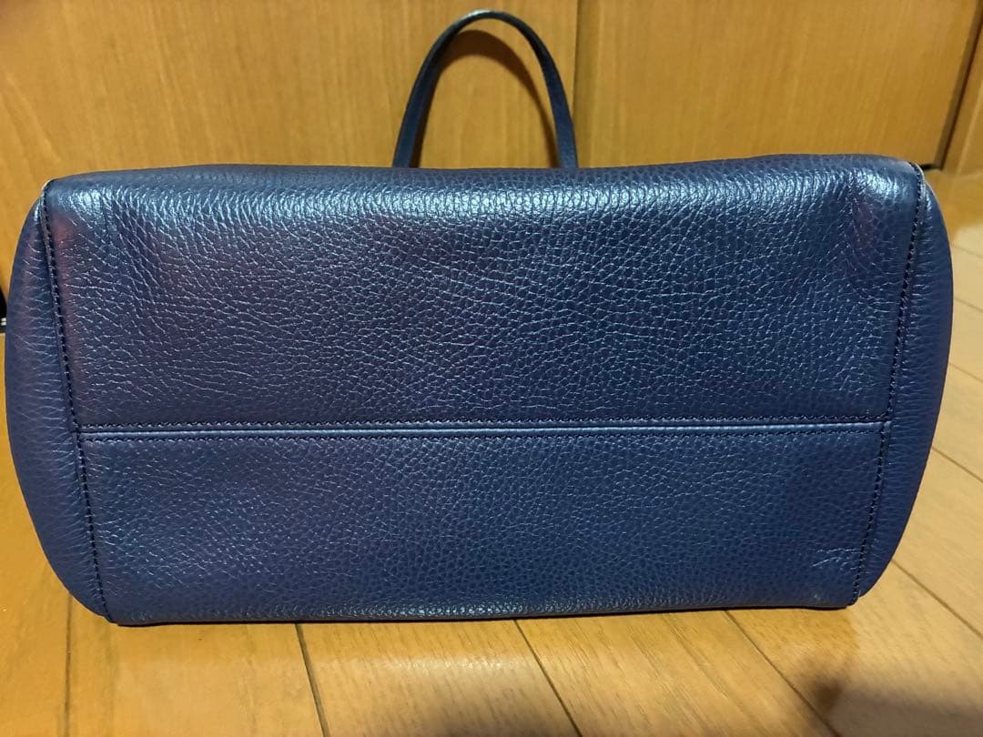 Gucci グッチ　スウィングラージトート　ネイビー