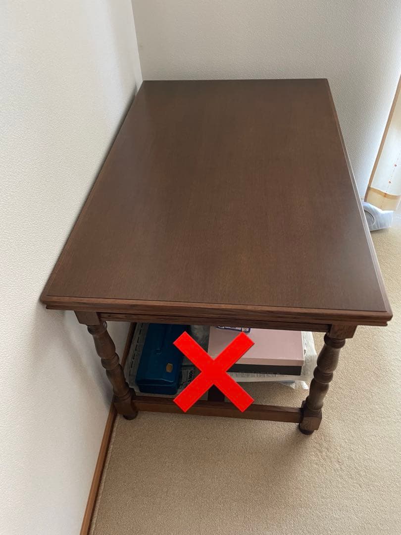 アンティークな勉強机になります。 値段交渉可能です。