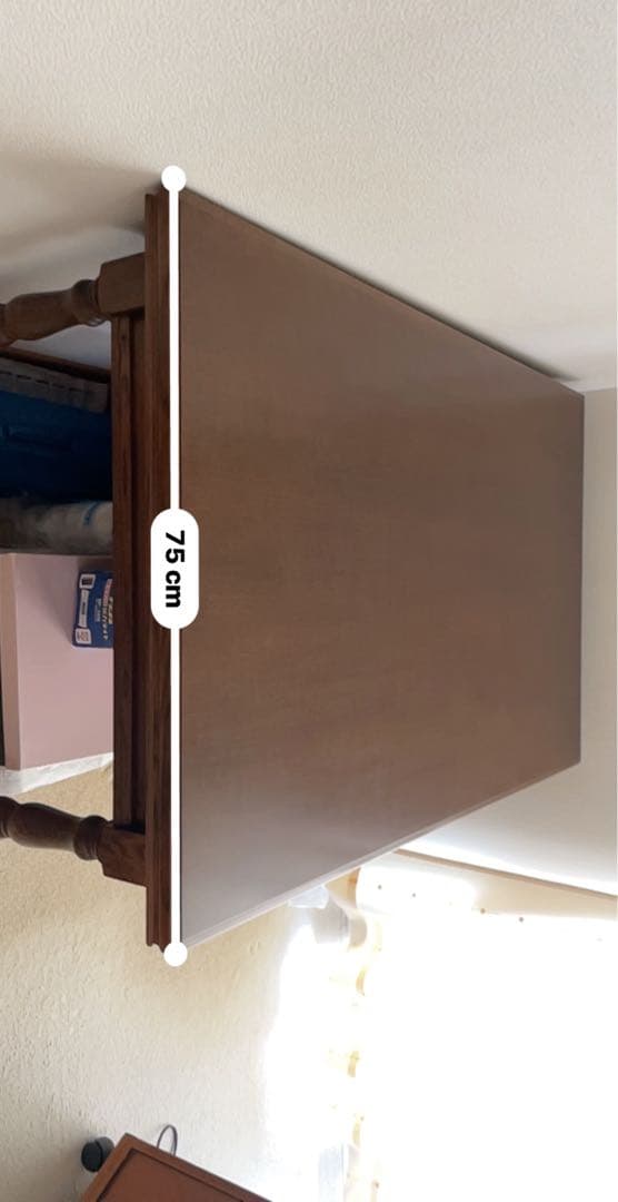 アンティークな勉強机になります。 値段交渉可能です。