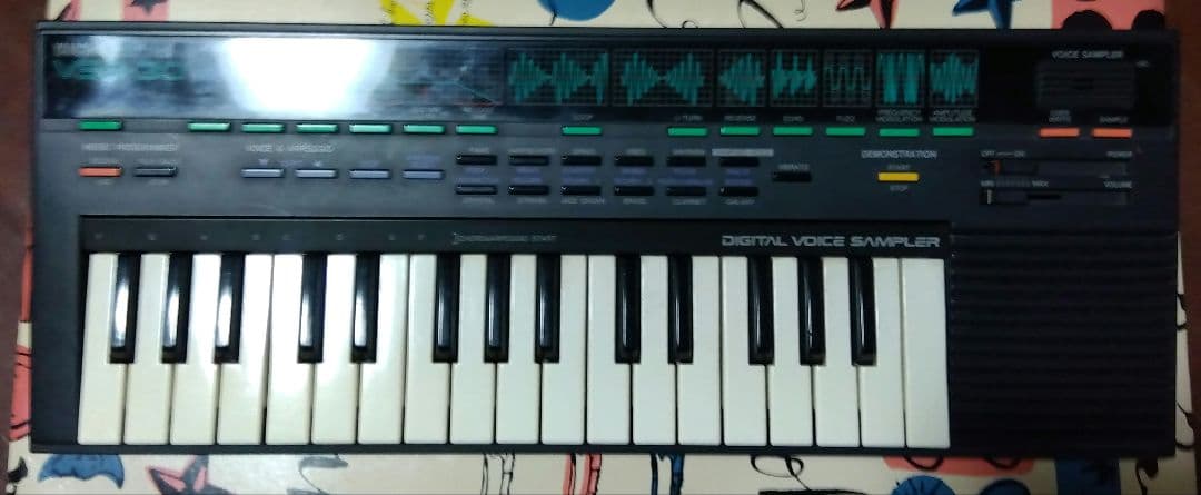 鍵盤楽器 Yamaha Digital Voice Sampler vss-33