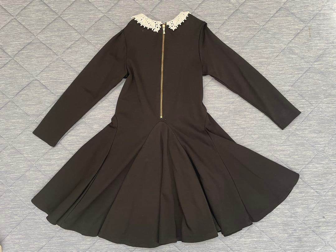 KateSpadeのワンピースと組曲のジャケット