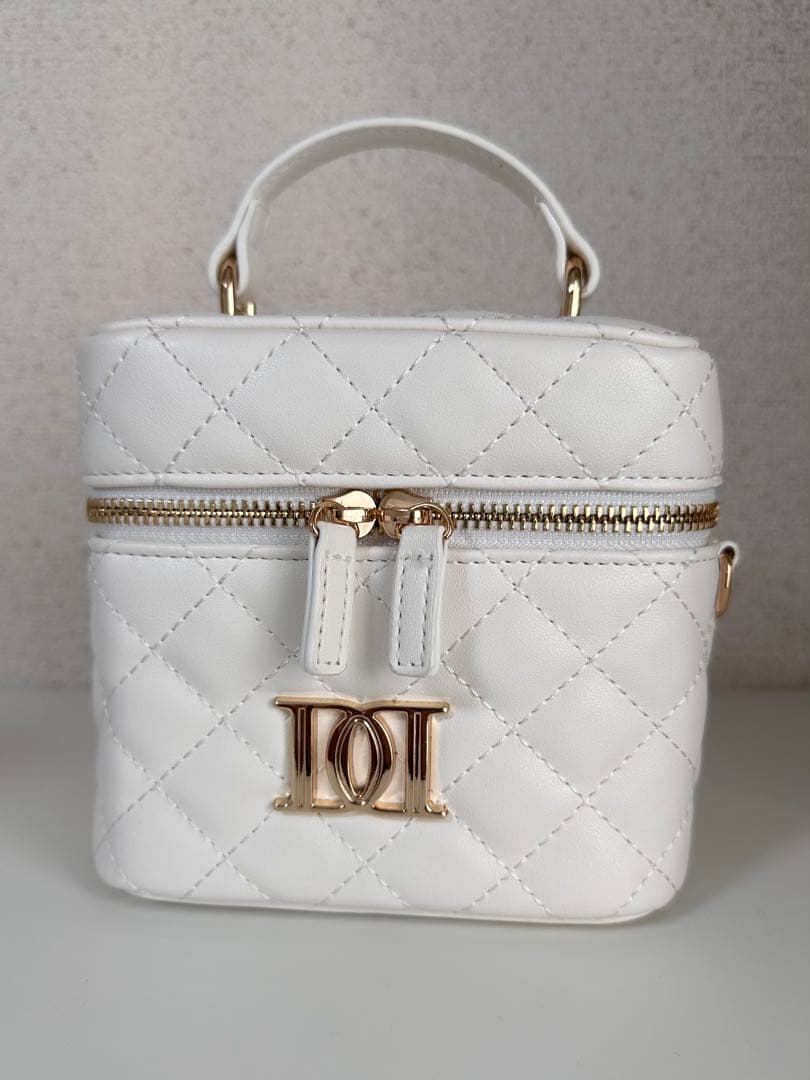 Darich キルティングスクエアミニバッグ ホワイト