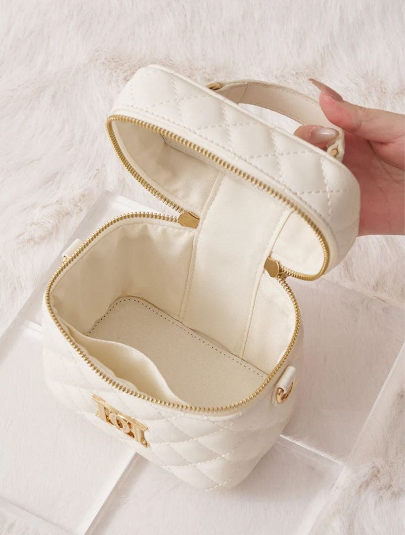 Darich キルティングスクエアミニバッグ ホワイト