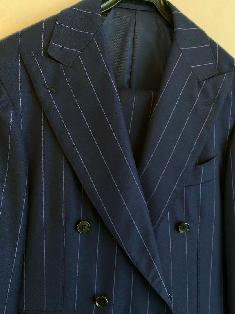【美品】Brilla ダブルブレスト スーツ ネイビー　ストライプ　48