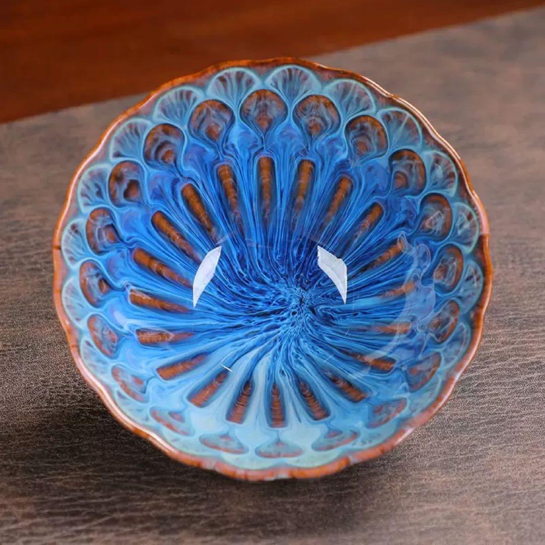 青と白の波模様陶器ボウル