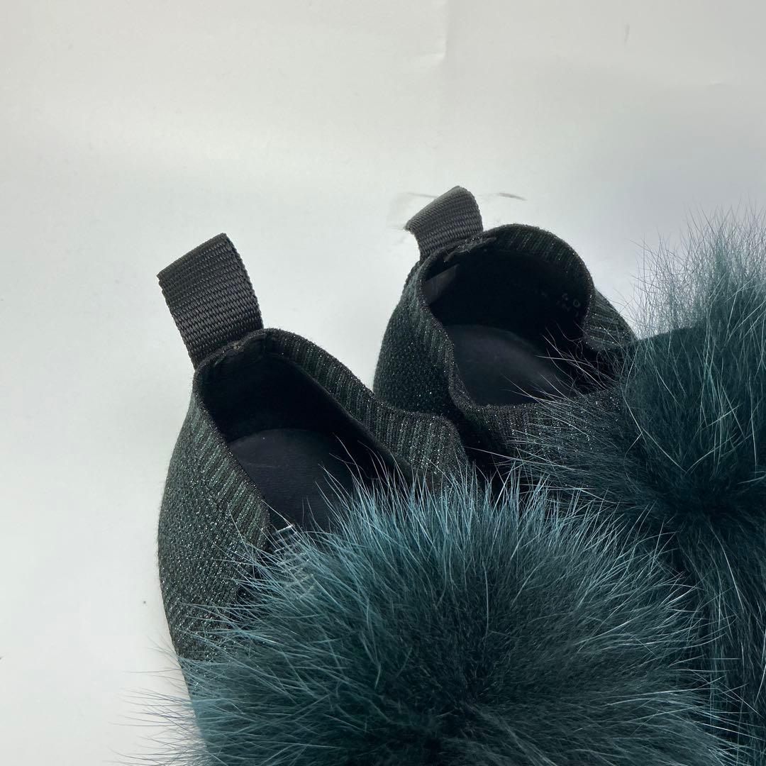 JIMMY CHOO　Norway　ファーポンポン付きニットスニーカー