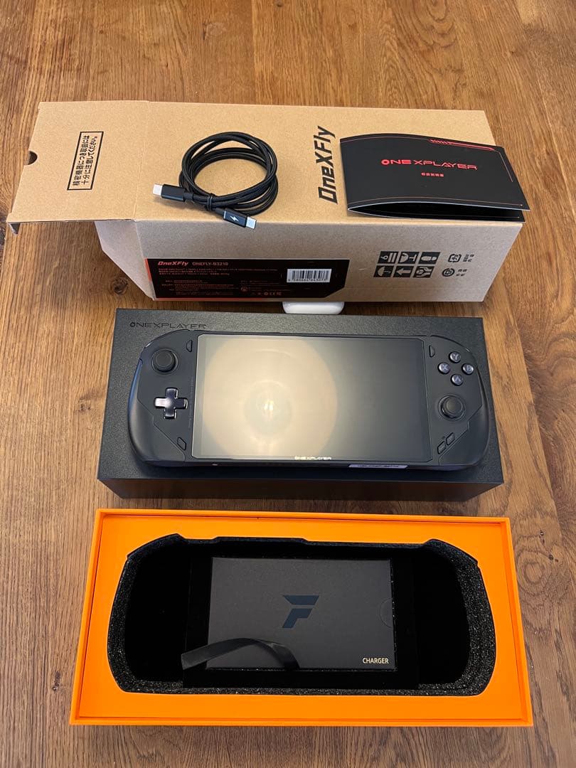 美品 ONEXFLY 国内正規AMDRyzen 7 7840U/32GB/1TB