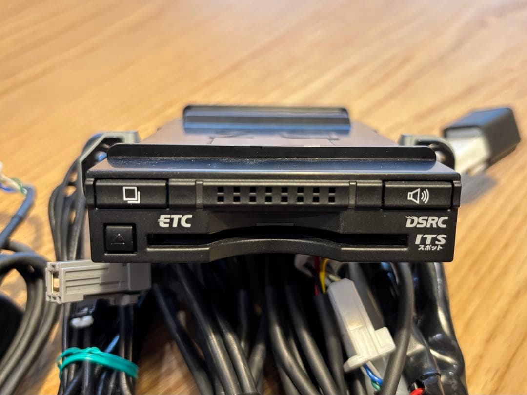 トヨタ純正ETCユニット2.0　DSRC ITS 対応　08686-00620