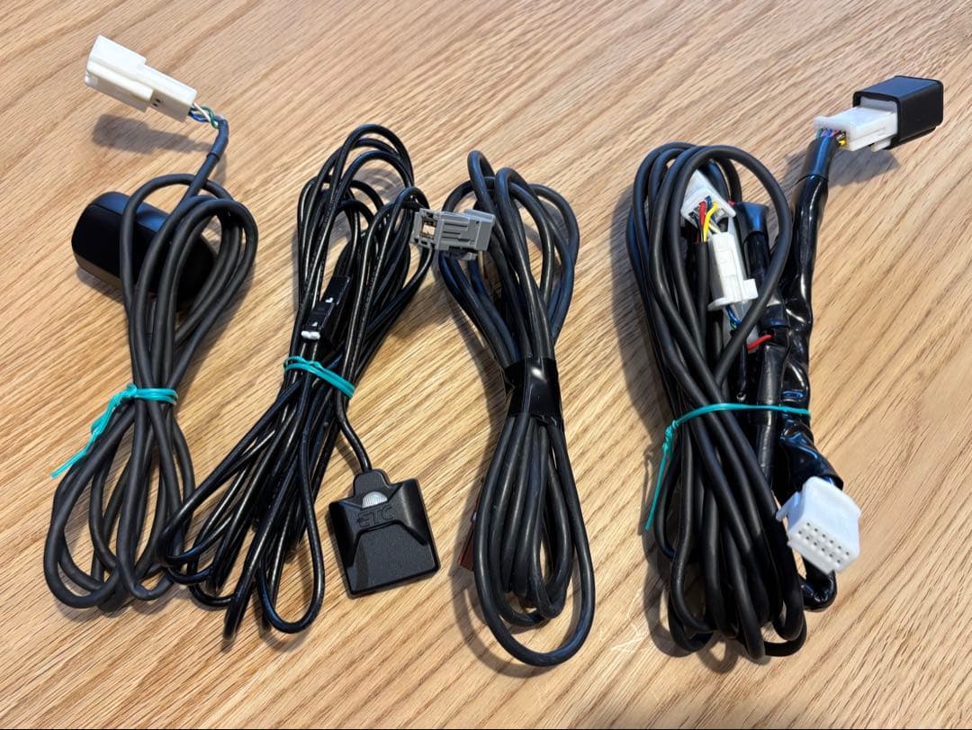 トヨタ純正ETCユニット2.0　DSRC ITS 対応　08686-00620