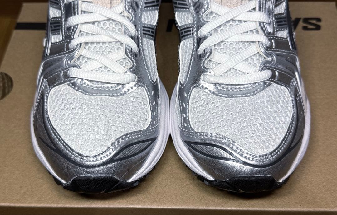 【ASICS】GEL-KAYANO 14 White/Graphite Grey