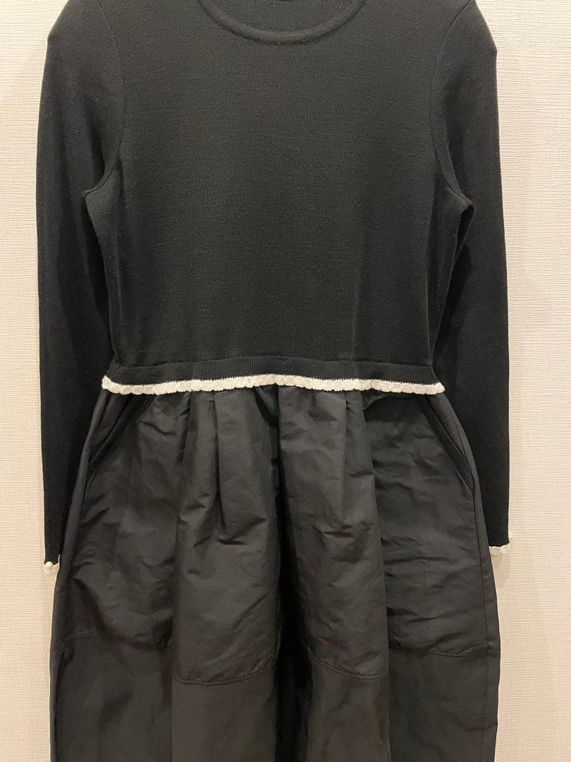 極美品　ジョリーミニョン　袖口パールメモリータフタドッキングワンピース　ブラック