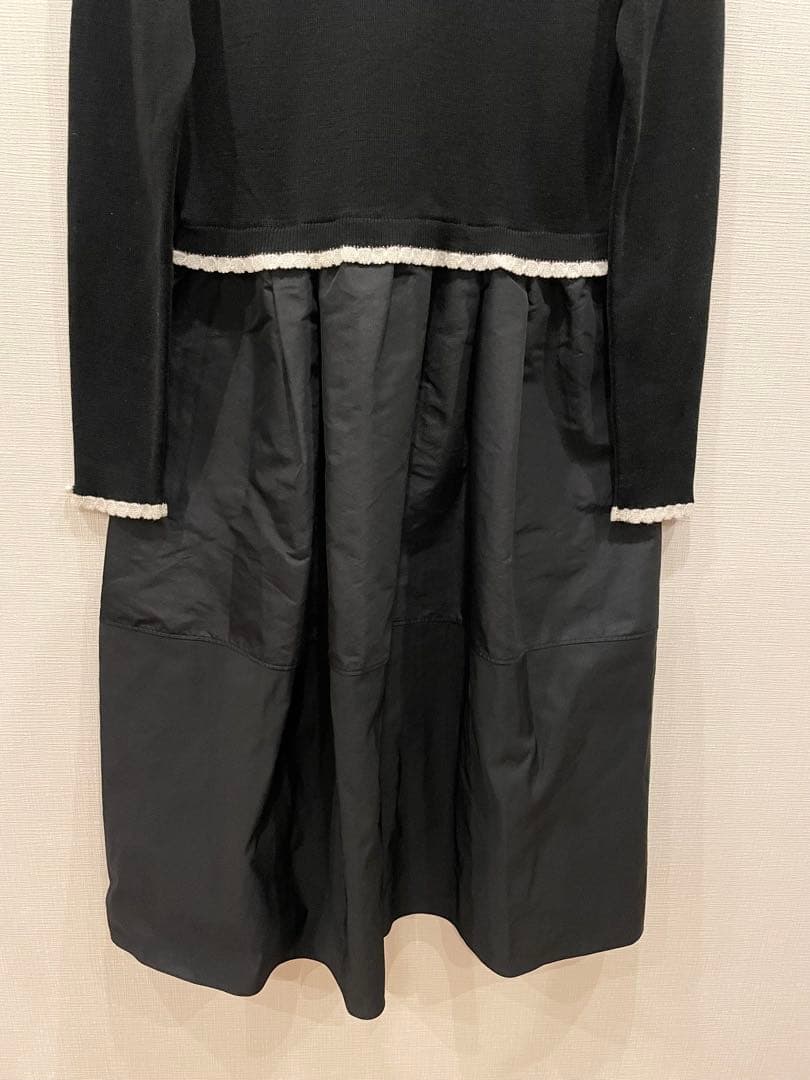 極美品　ジョリーミニョン　袖口パールメモリータフタドッキングワンピース　ブラック