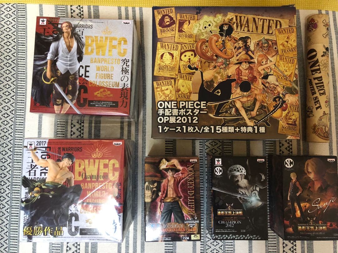 ONE PEACE漫画全巻&グッズセット‼️