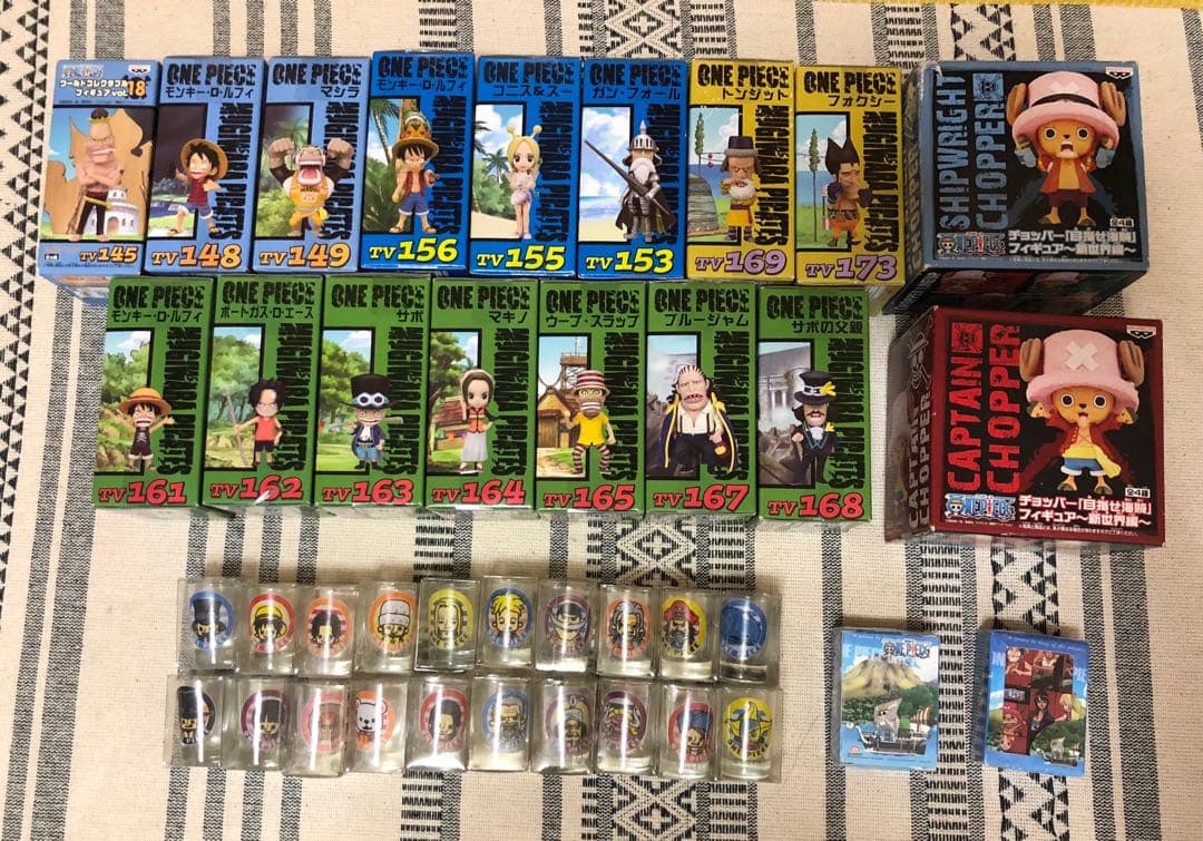 ONE PEACE漫画全巻&グッズセット‼️