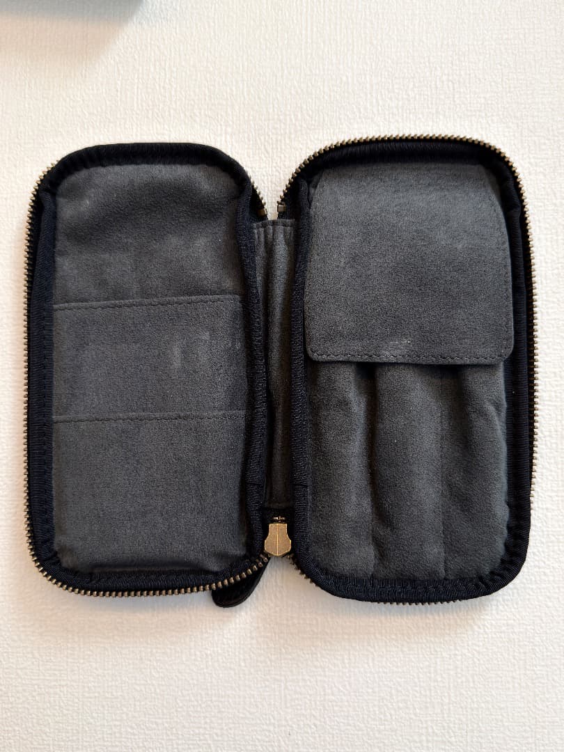 ＆Liebe 【ペブルヌメ】文具にこだわる人のジップペンケース