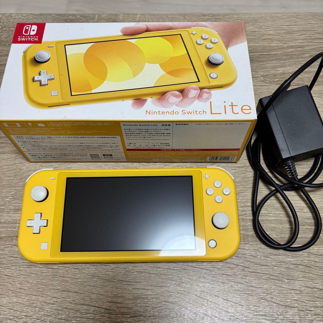 任天堂　Switch lite