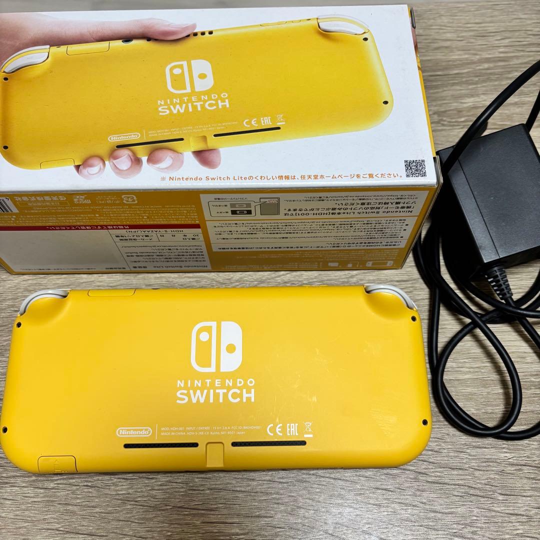 任天堂　Switch lite