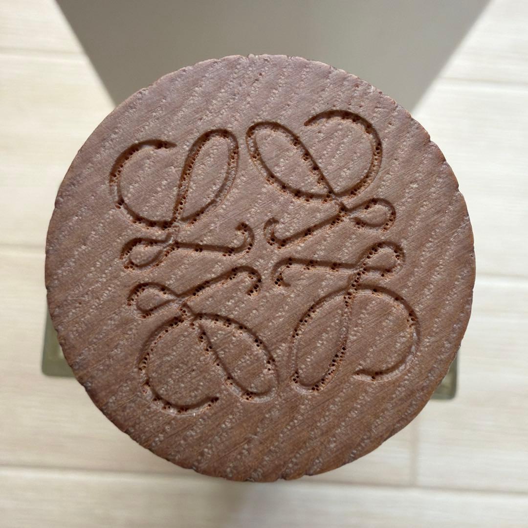 ほぼ未使用　ロエベ　001 WOMAN オードパルファム　100ml