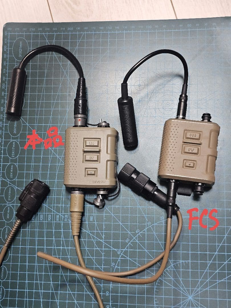 INVISIO V60 PTTのダミーモデル+ケーブル追加