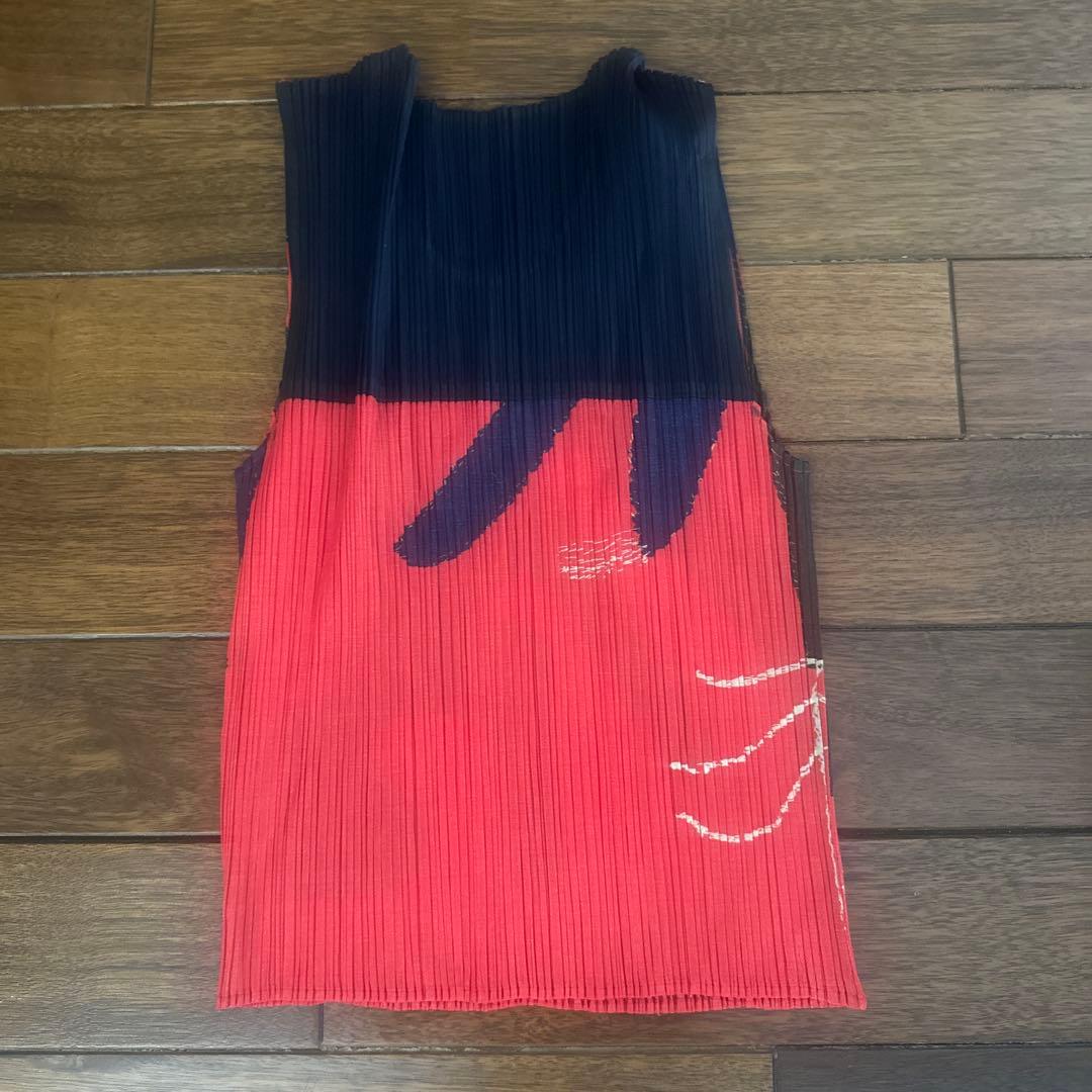 イッセイミヤケタンクトップ