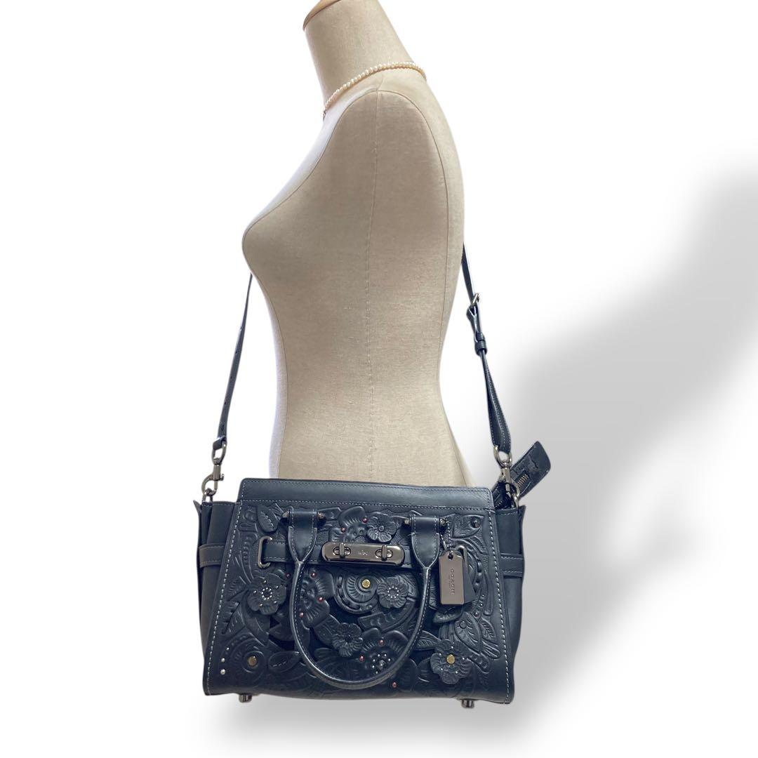 【外観美品】コーチ スワッガー ティーローズ 2wayショルダーバッグ フラワー