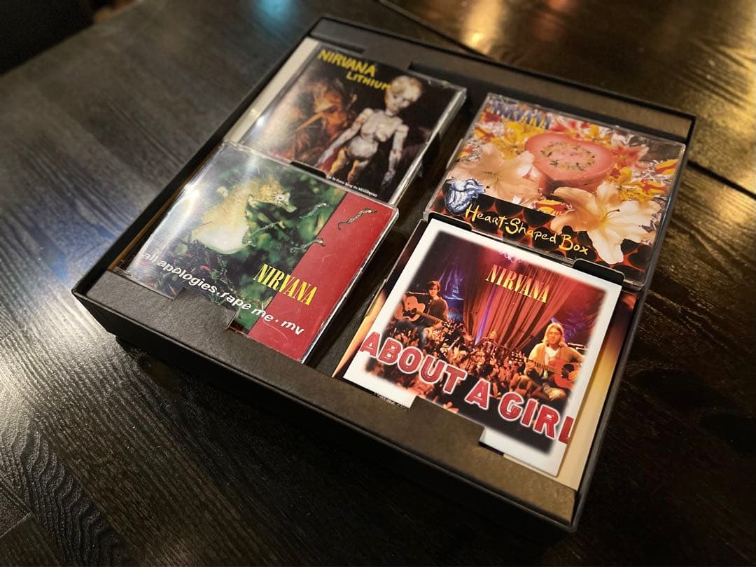 NIRVANA GRUNGE IS DEAD 限定版セット