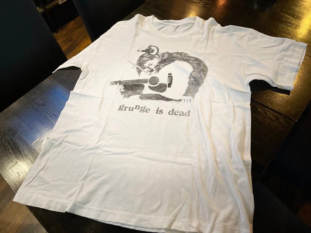 NIRVANA GRUNGE IS DEAD 限定版セット