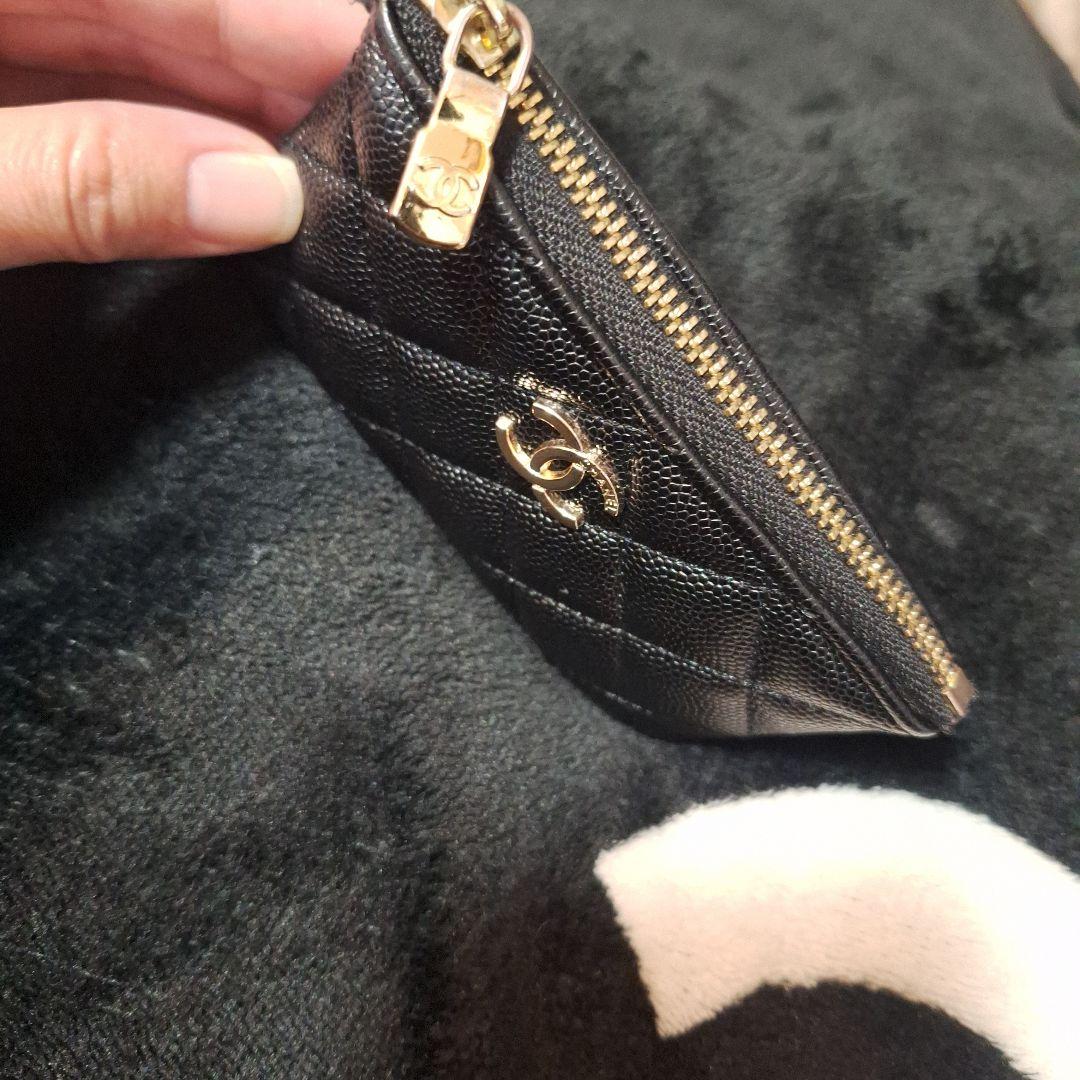 大人気‼️CHANELゴールドロゴ キルティングケース ノベルティ♡