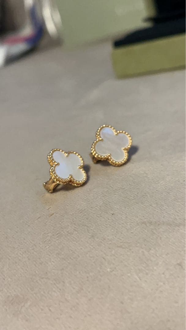 2/4まで　ヴァンクリーフ&アーペル　ヴィンテージアルハンブラピアス　イヤリング