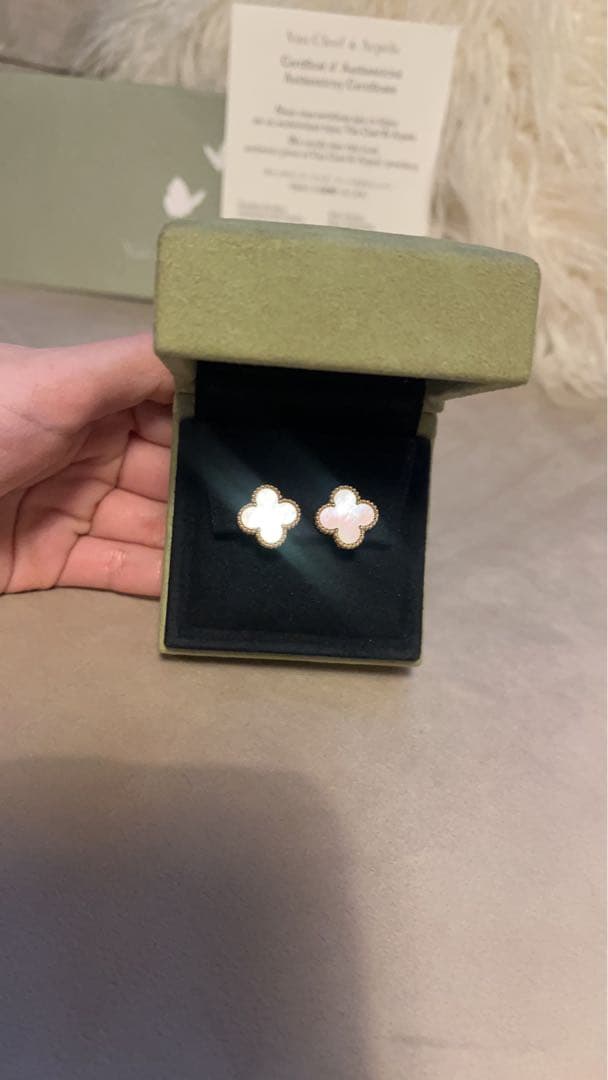 2/4まで　ヴァンクリーフ&アーペル　ヴィンテージアルハンブラピアス　イヤリング