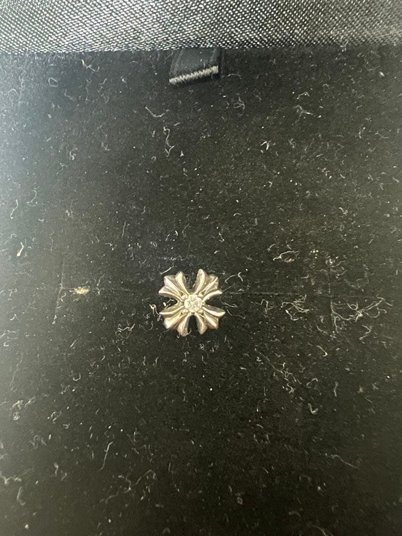 みかんCHROME HEARTS クロスダイヤ　ピアス片耳