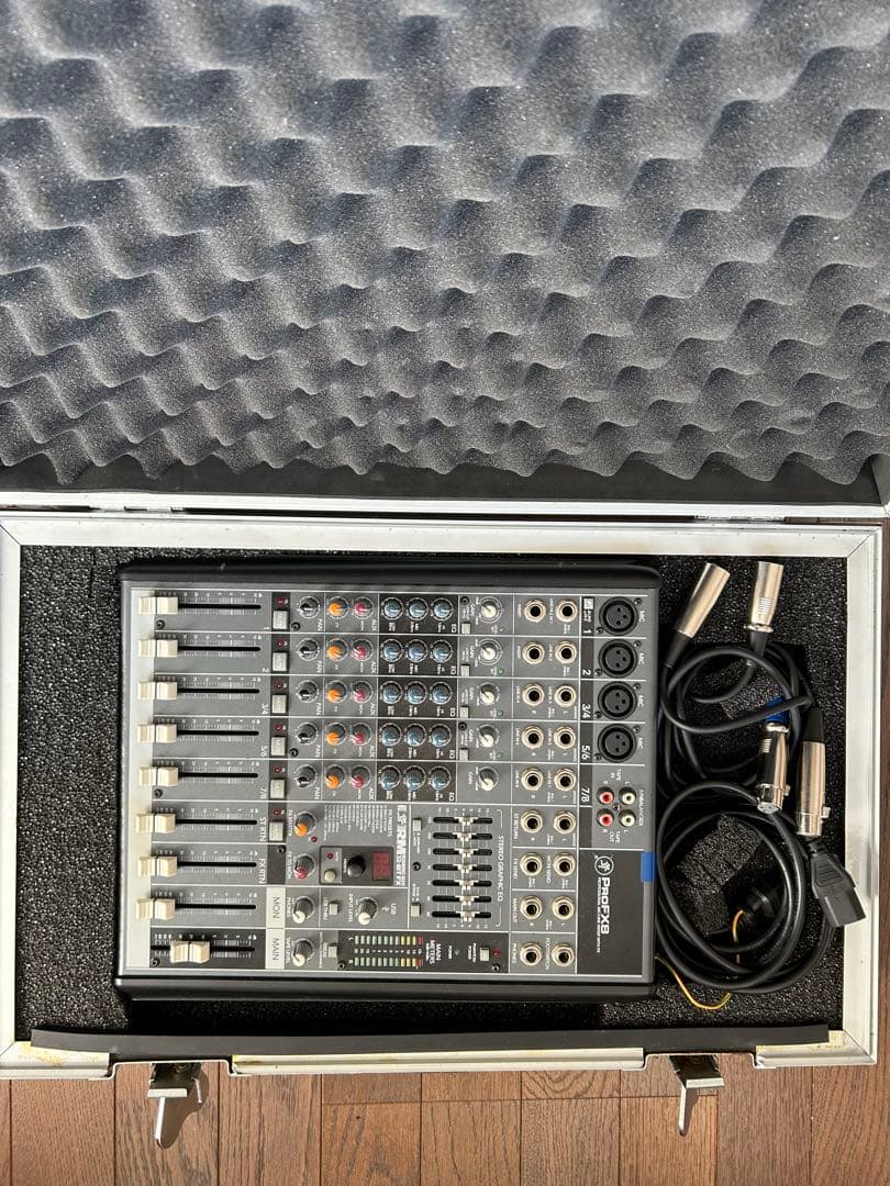 Mackie ProFX8 アナログミキサー ミキサーケース付き