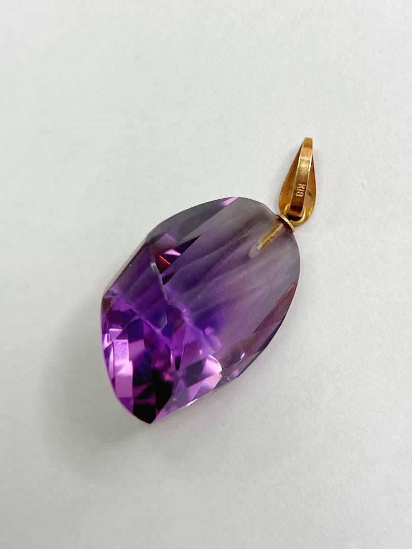 新春限定価額　K18 天然 アメジストペンダントトップ 18金