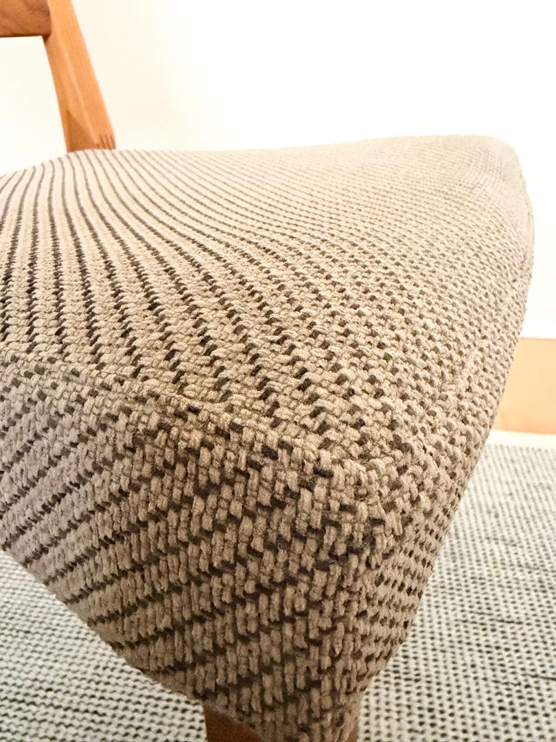 【カリモク家具】　ダイニングチェア④