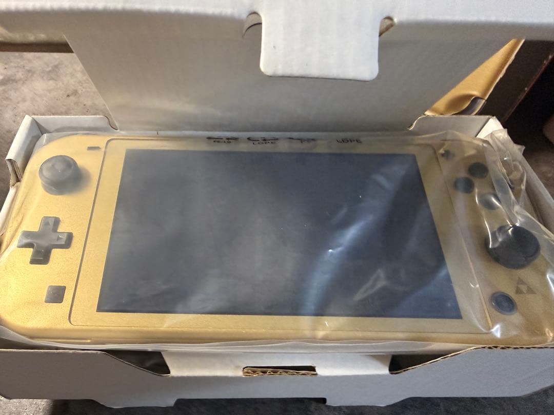 美品 Nintendo Switch lite ハイラルエディション