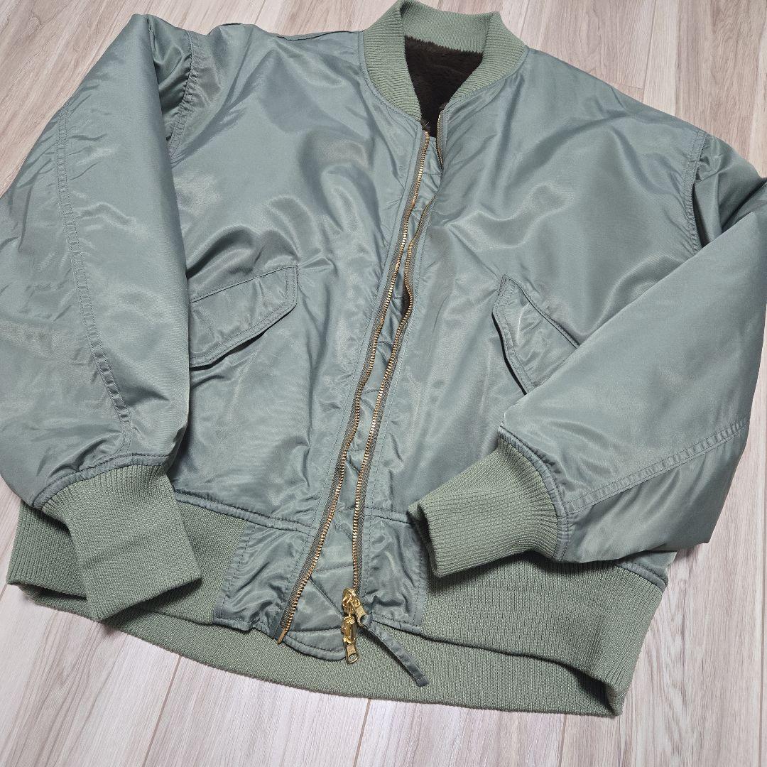 KHA:KI　カーキリバーシブル MA-1