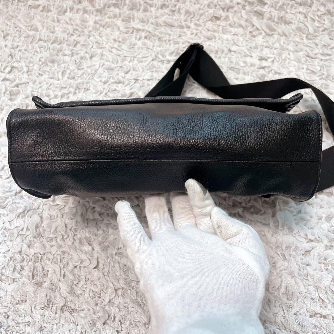 美品✨イアパピヨネ　柄ワイドテープショルダーバッグ　黒 本革　ステッチ　男女