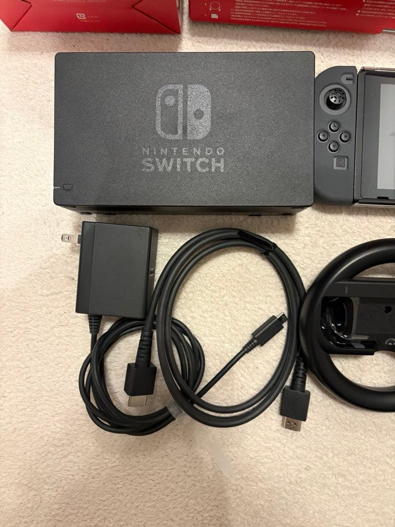 Switch本体グレー JoyConハンドル&コントローラー2つ&スタンド等付属