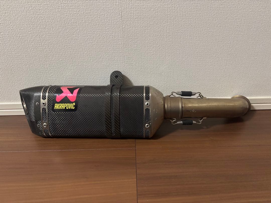 KTM 390Duke AKRAPOVIC カーボンファイバー マフラー