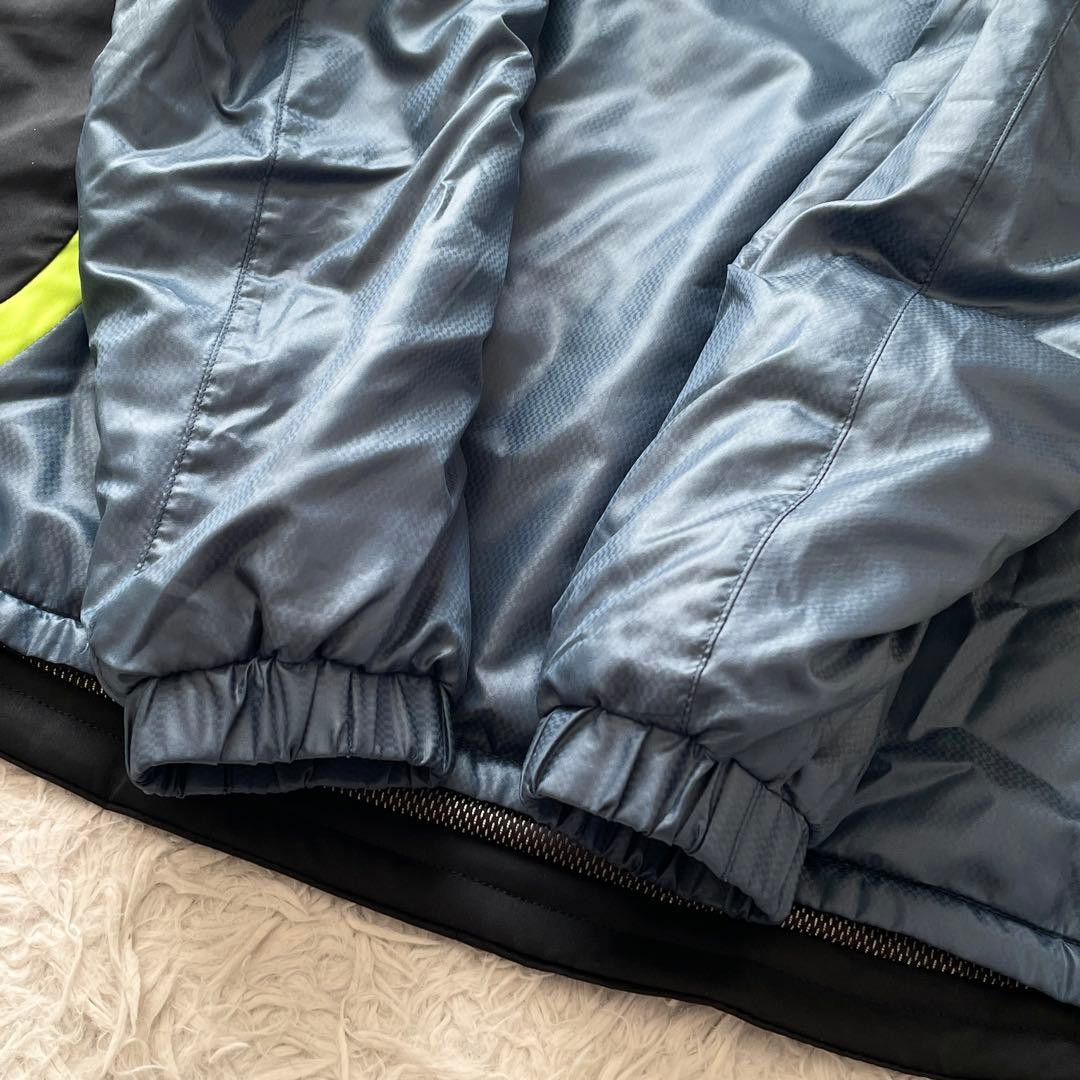 美品 UMBRO 中綿 ナイロン セットアップ ゴールド ロゴ刺繍 ドローコード