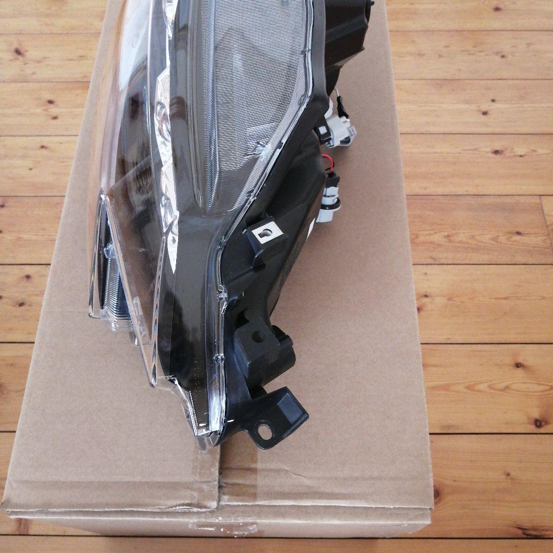 マークX GRX130 3眼ヘッドライト 右　訳あり品