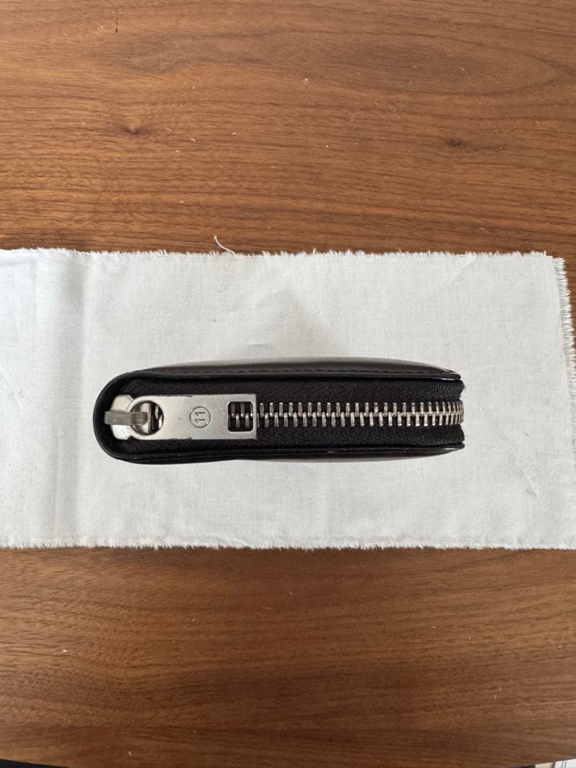 マルジェラ ラウンドジップ折り財布 なりた