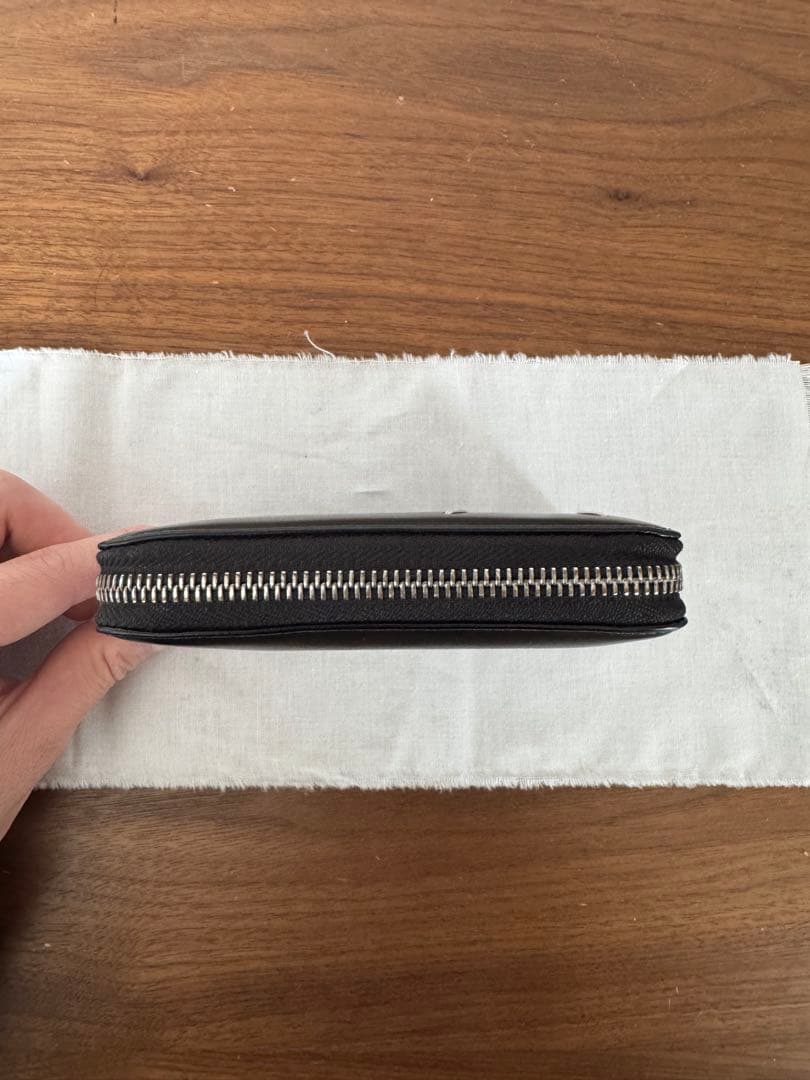 マルジェラ ラウンドジップ折り財布 なりた