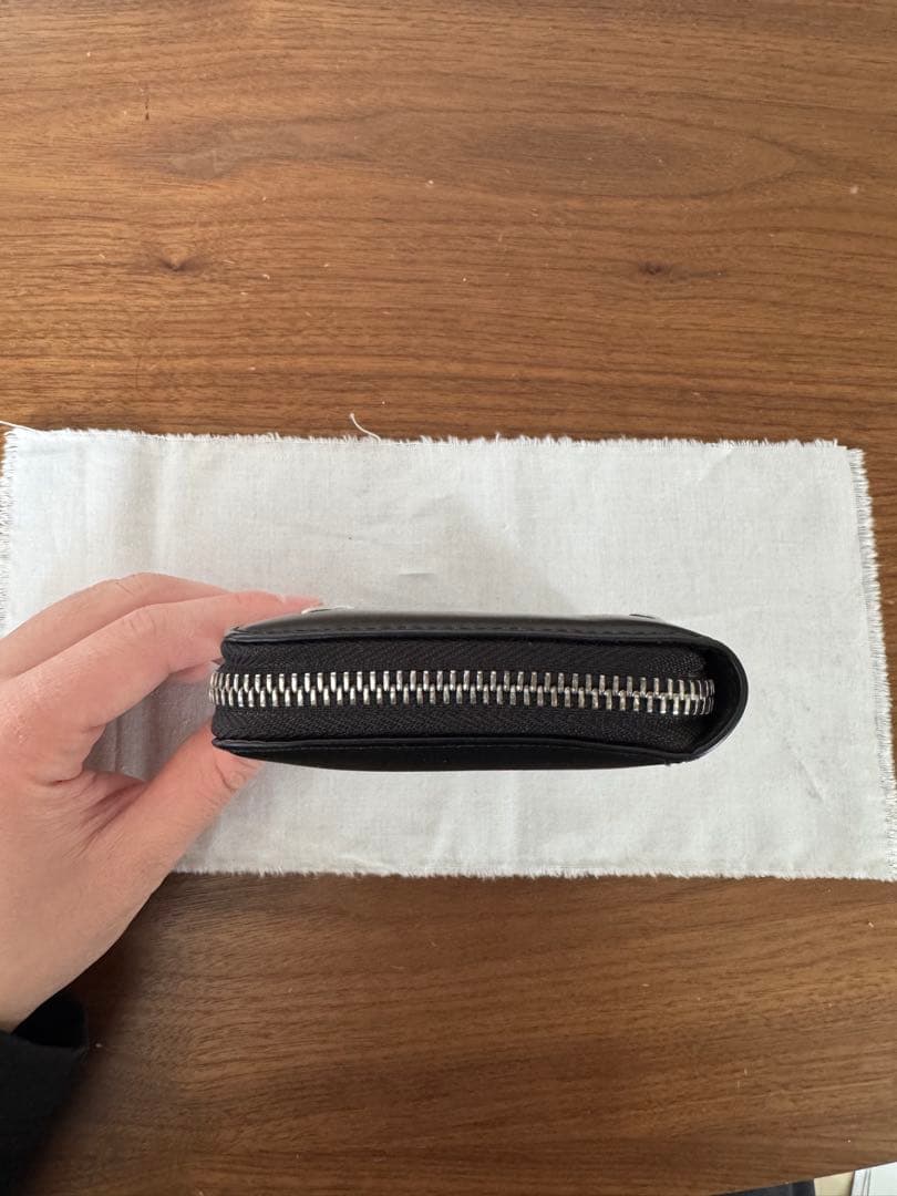 マルジェラ ラウンドジップ折り財布 なりた