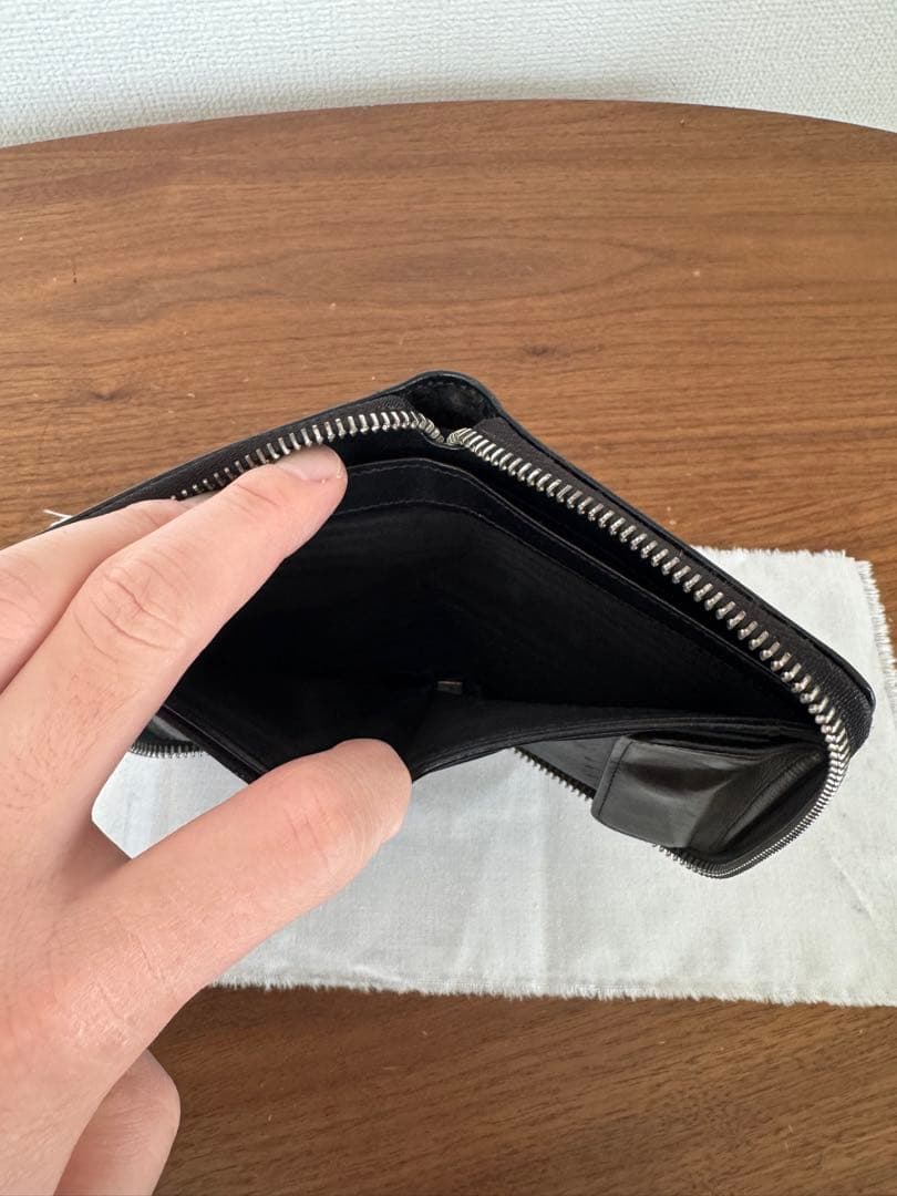 マルジェラ ラウンドジップ折り財布 なりた