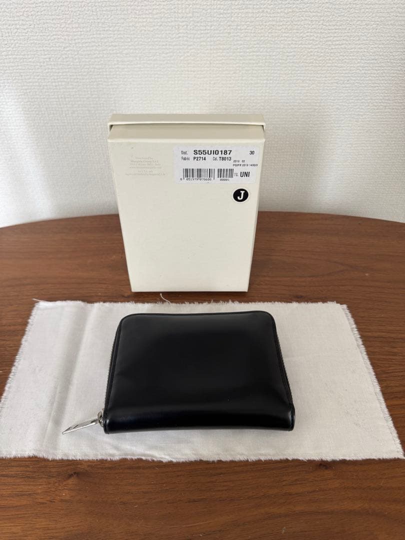 マルジェラ ラウンドジップ折り財布 なりた