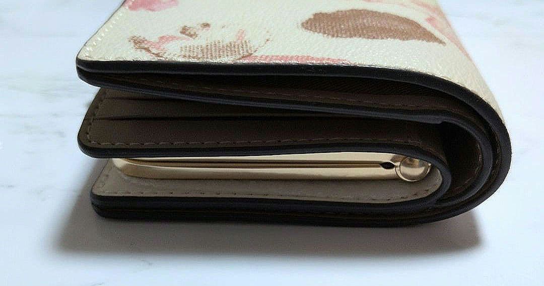 COACH キスロック ミディアム ウォレット　フローラル プリント