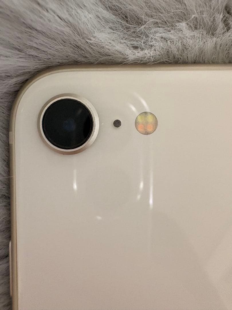 値下げしました！【バッテリー容量91%】iPhoneSE 第三世代 64GB