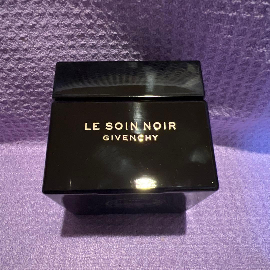 【チカ】GIVENCHY ソワンノワール ファーミング レースマスク